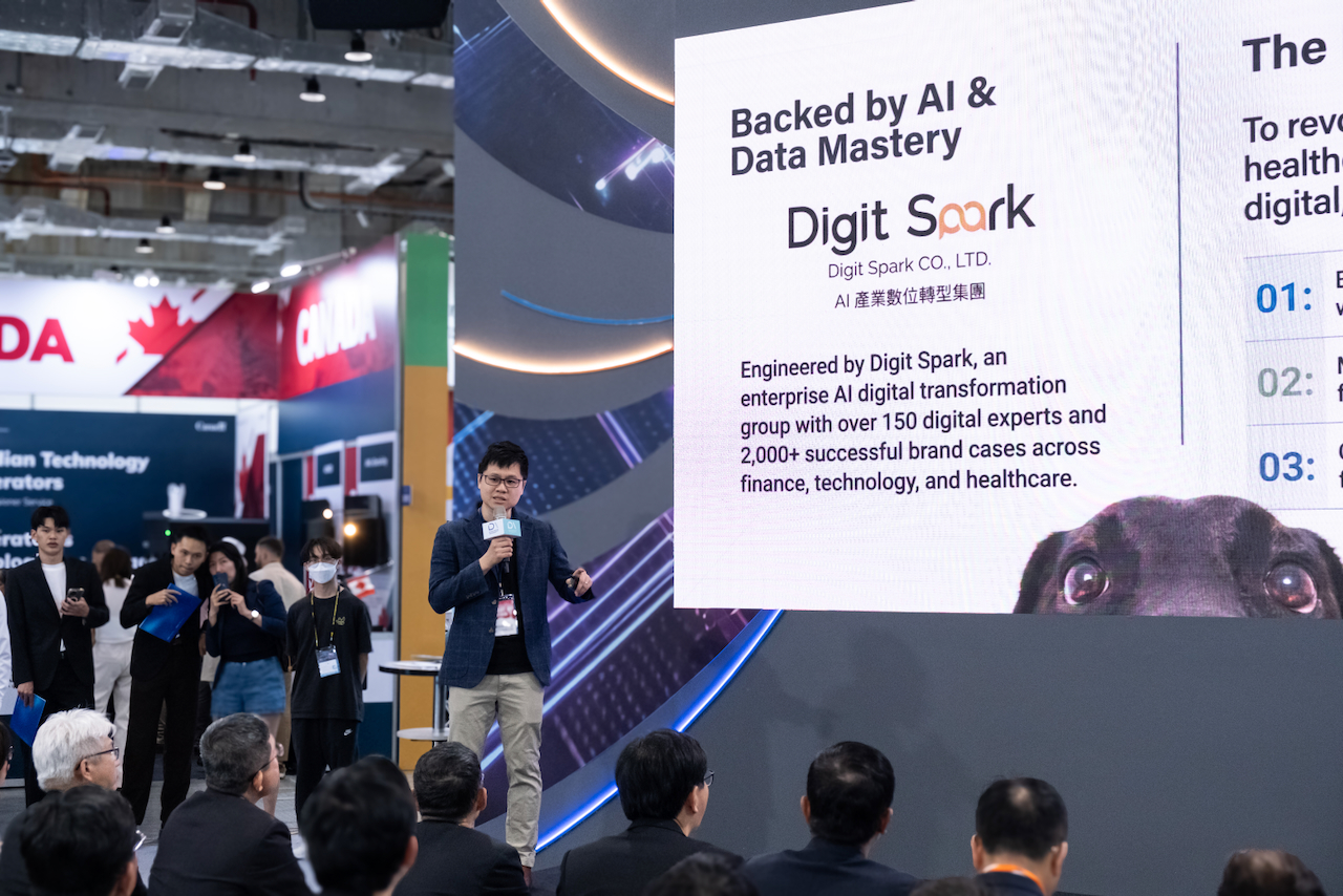 Digit Spark 集團 陳振豪 董事長於展區現場分享寵物醫療事業成果